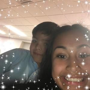 Meet your Posher, Violeta